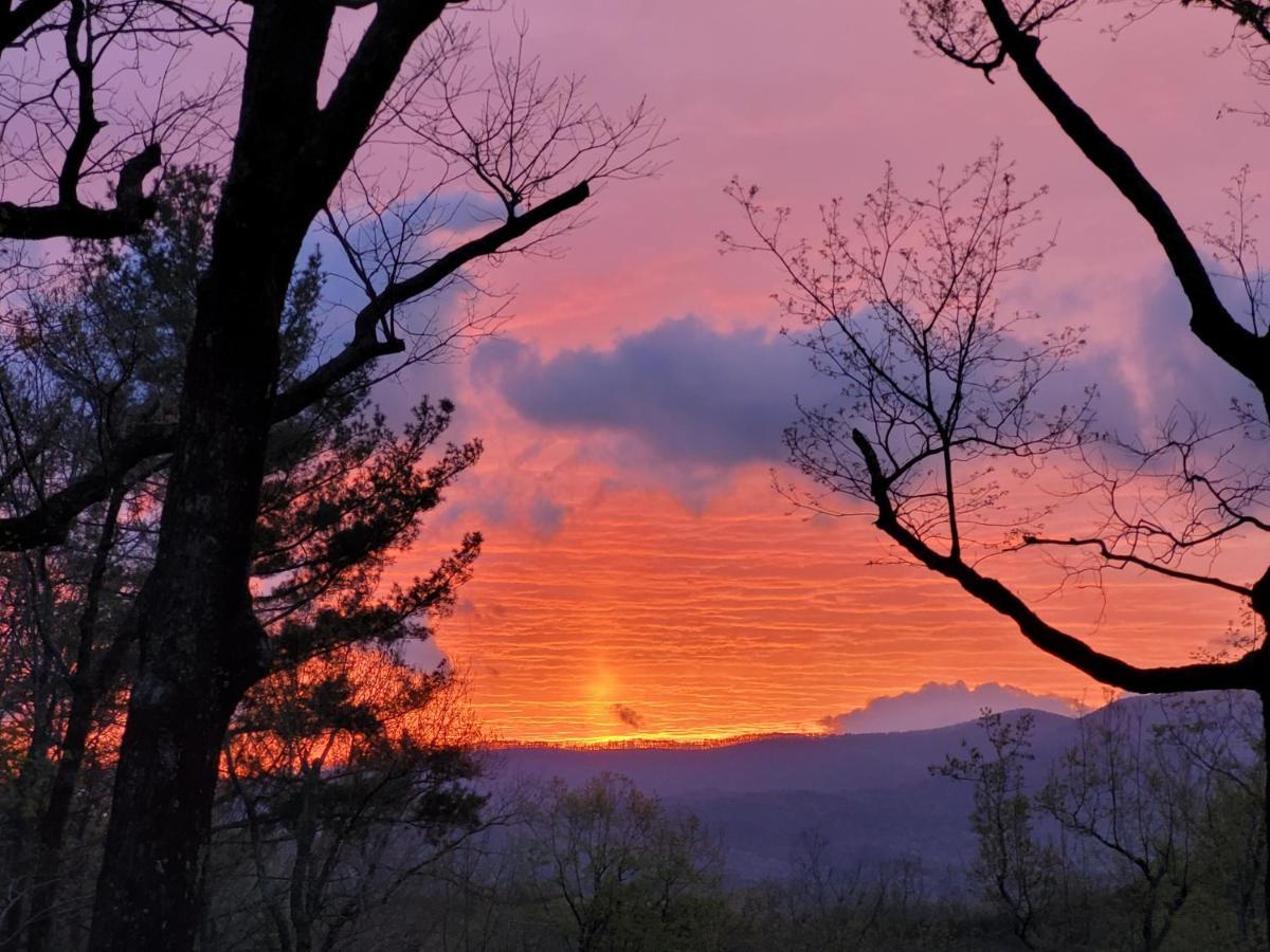 Barefoot Hills Dahlonega
