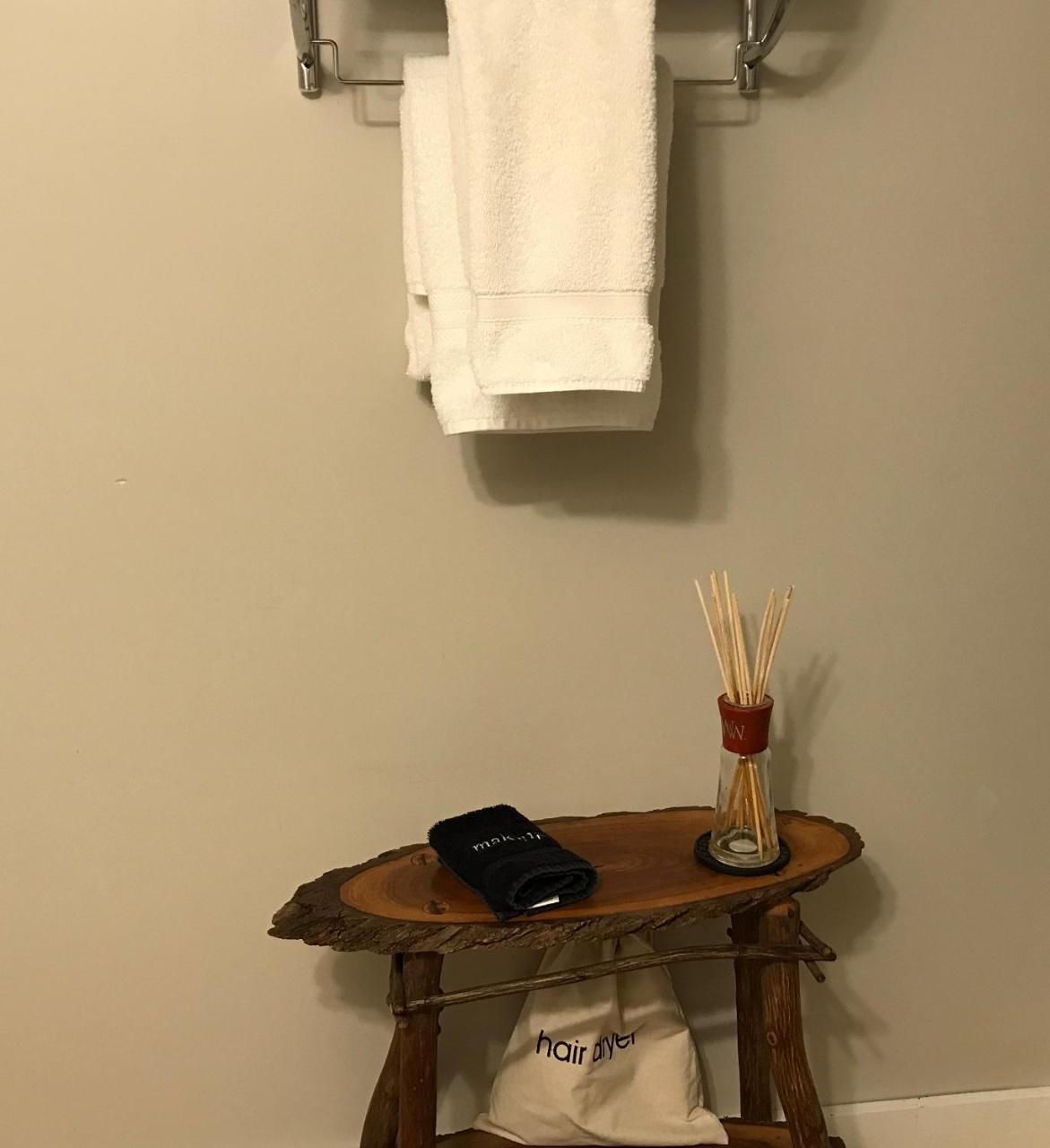 Barefoot Hills Hotel Dahlonega