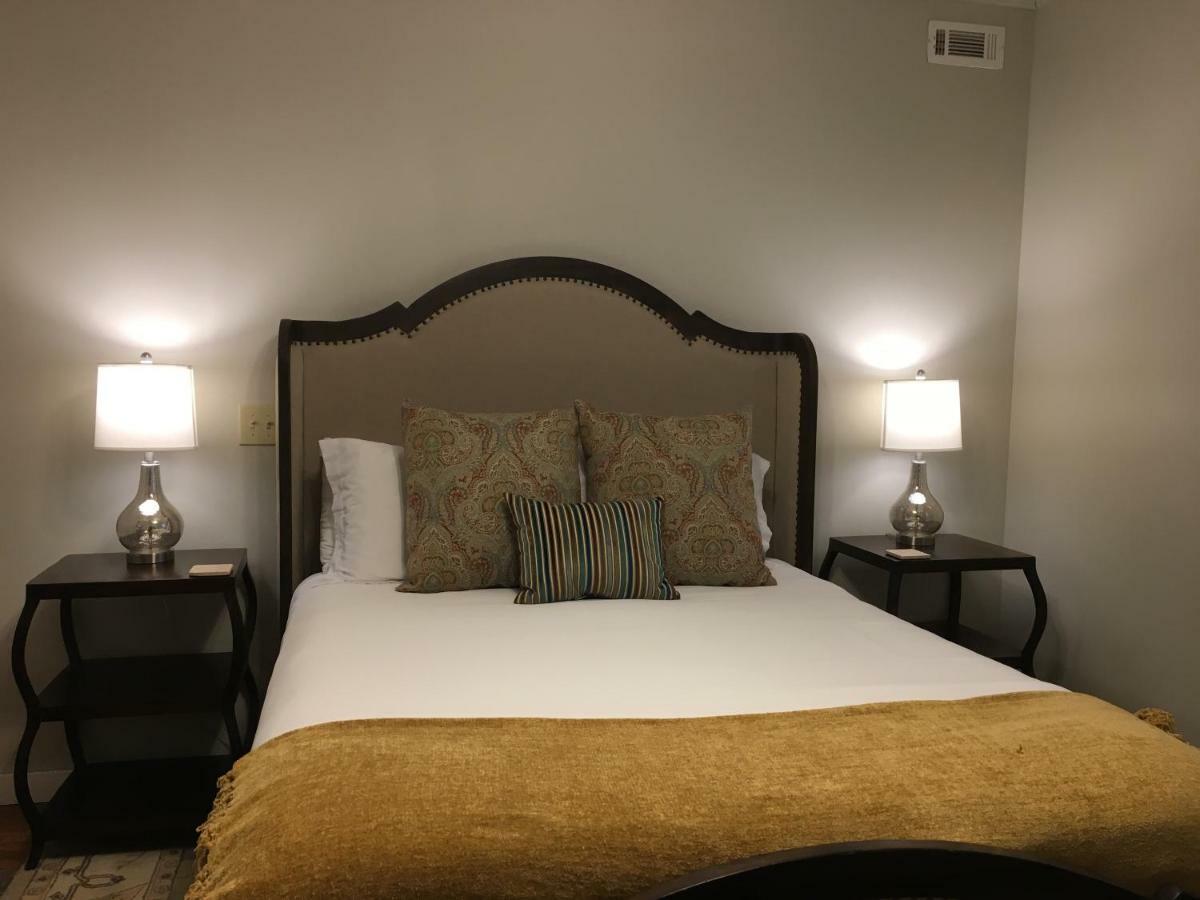 Hotel Barefoot Hills
